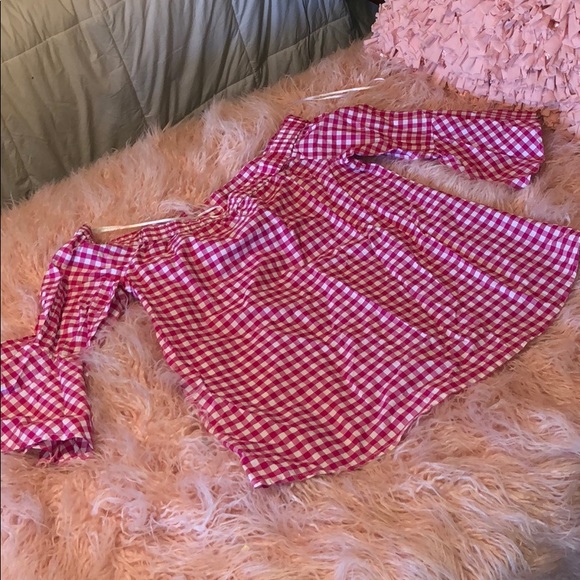 Off The Shoulder Gingham Blouse - Picture 3 of 6
